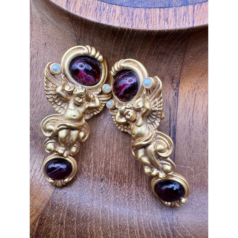Vintage Elizabeth Taylor Avon Angel Cherub Clip-On Earrings Matte Gold Tone Red - Picture 4 of 9